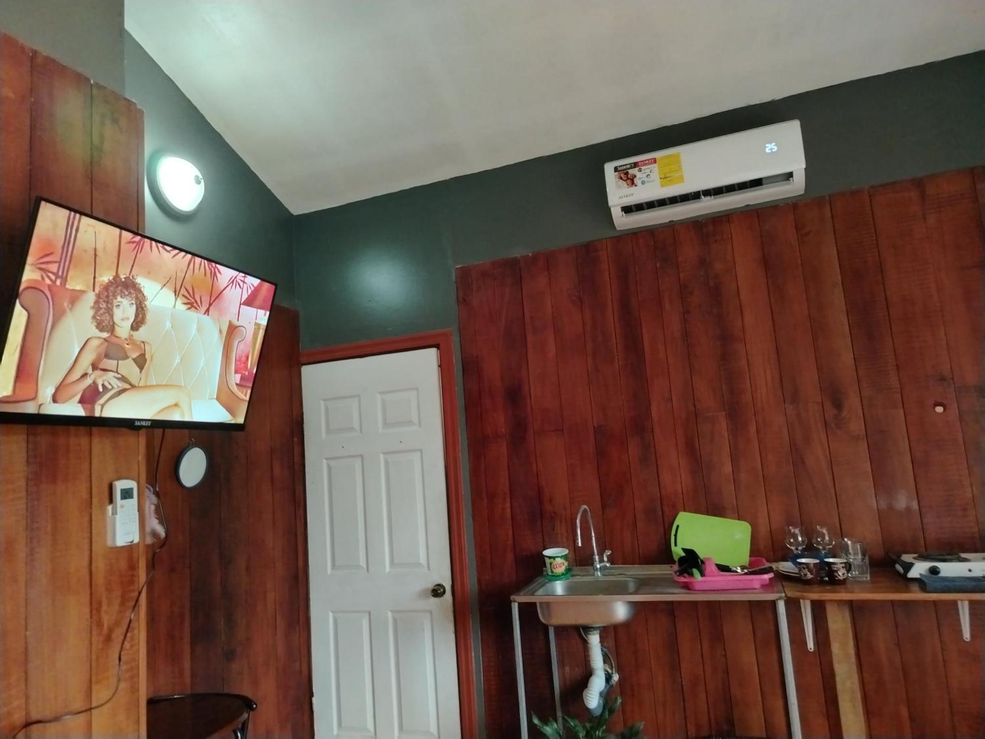 Sura House Corcovado Surinico Room With Ac Puerto Jimenez Exterior photo